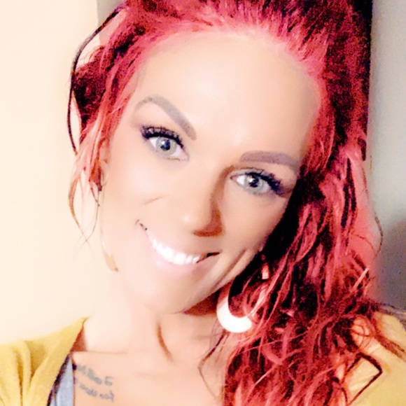 Meet your Posher, Jessica - Picture 5 of 8